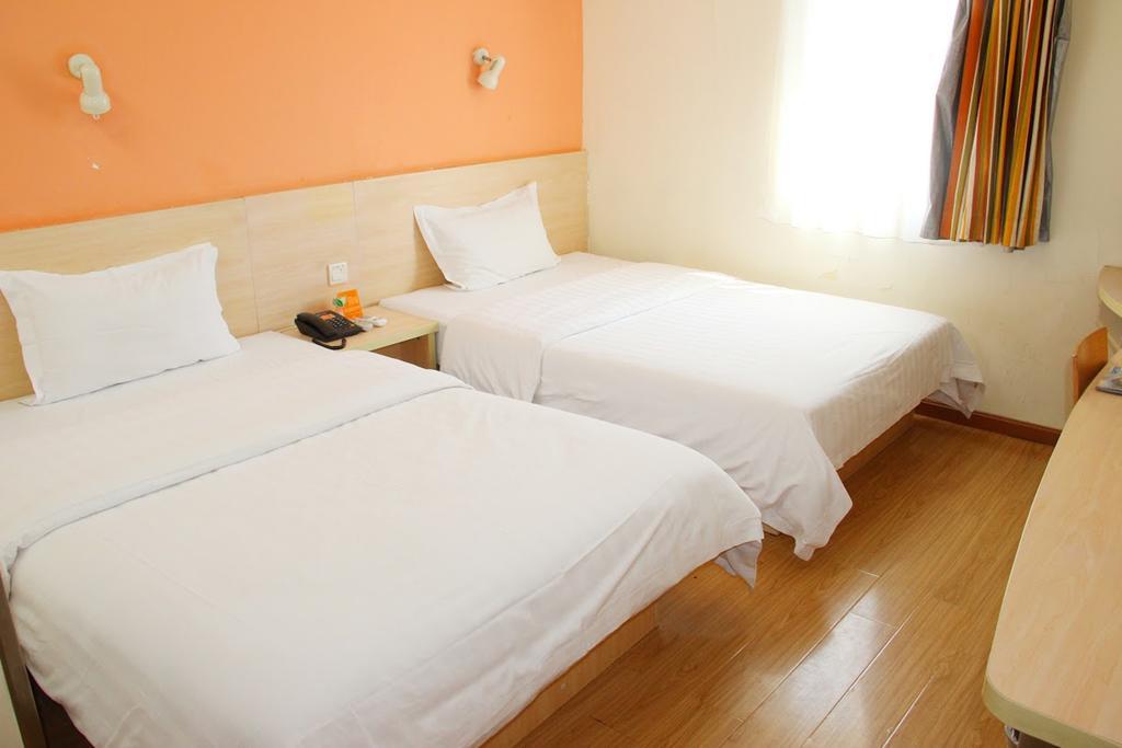 7Days Inn Foshan Beijiao Nanchang Road Шуньдэ Экстерьер фото